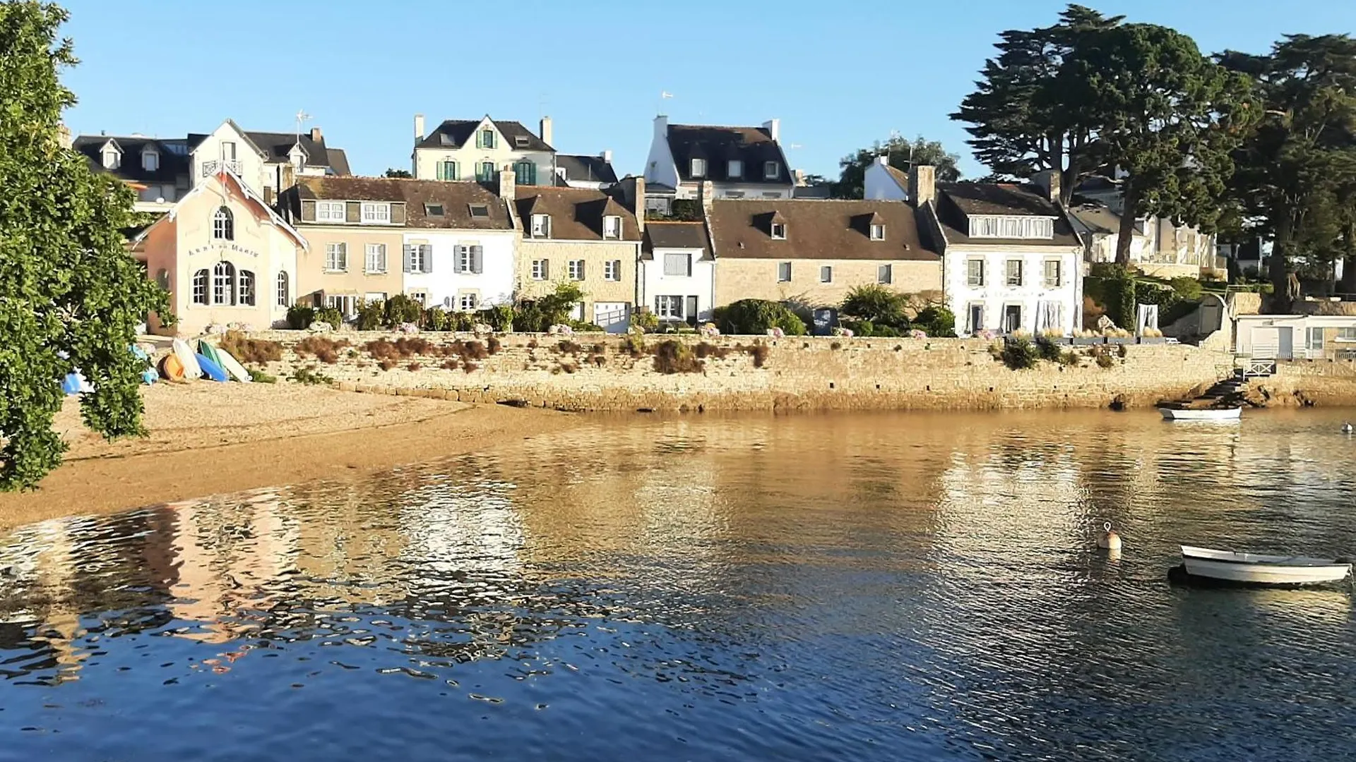 Belle Maison Au Bord De La Mer كومْبْري بيت للعطل
